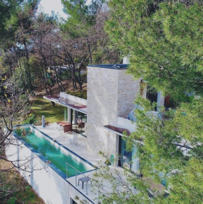 Contemporary california style property, Sleep 5